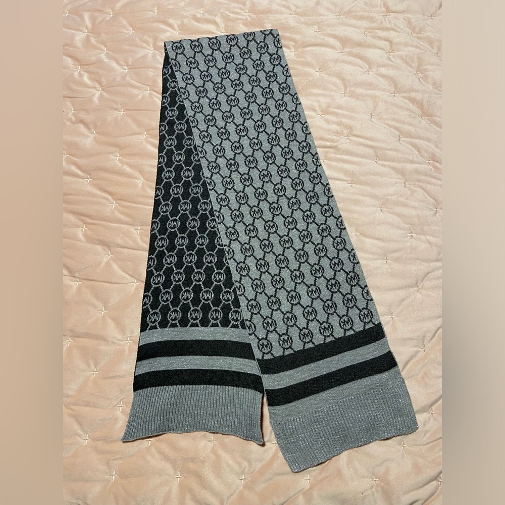 MK scarf one size